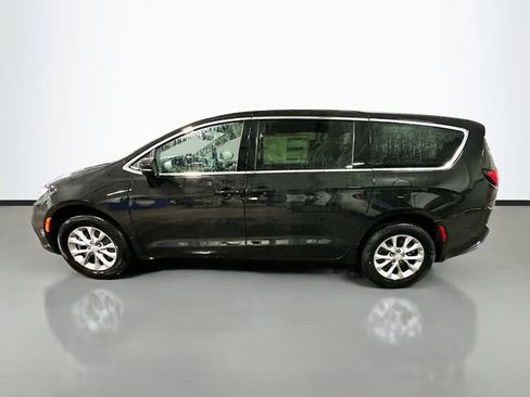 New 2026 Chrysler Pacifica Limited AWD/4WD image 9