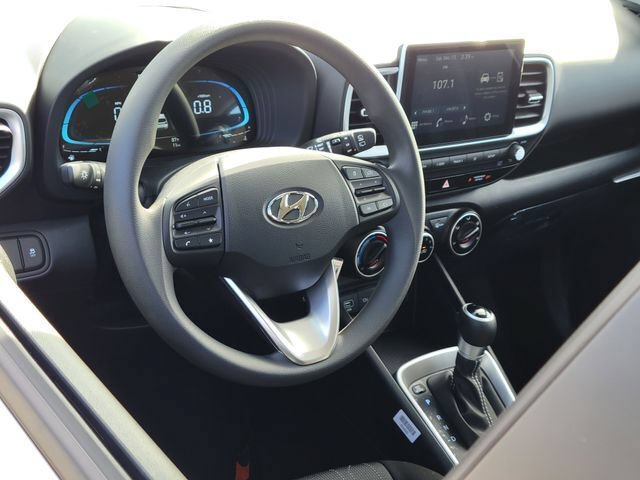 New 2026 Hyundai Venue SE FWD image 3