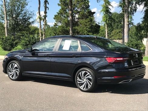 Used 2020 Volkswagen Jetta SEL Premium FWD image 3