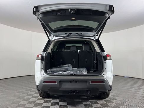 New 2026 Nissan Pathfinder SL w/ SL Premium Package FWD image 49