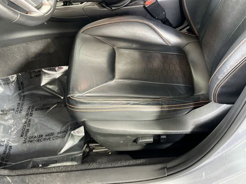 Used 2023 Subaru Crosstrek 2.5i Limited w/ Moonroof Package image 18