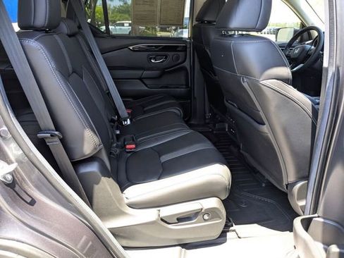 Certified 2025 Honda Pilot EX-L image 37