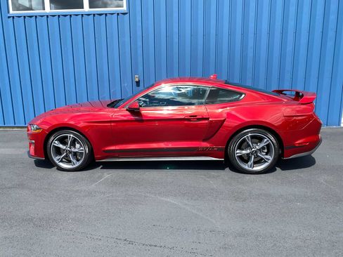 Used 2022 Ford Mustang GT Premium w/ Equipment Group 401A image 12