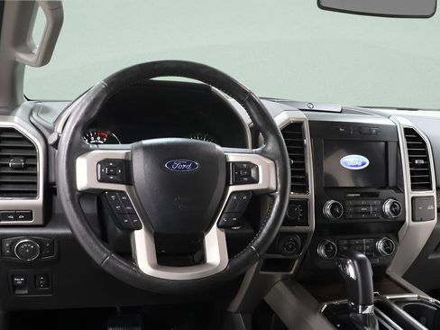 Used 2019 Ford F150 Lariat w/ Equipment Group 502A Luxury image 9