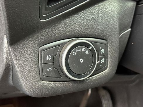 Used 2017 Ford Escape SE FWD image 29