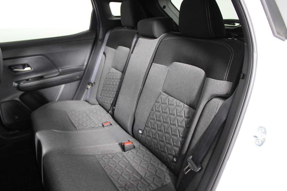 Used 2025 Nissan Kicks SV FWD image 29