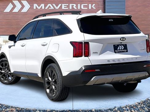 Used 2021 Kia Sorento SX Prestige image 4