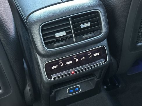 New 2026 Mercedes-Benz GLS 450 4MATIC image 23