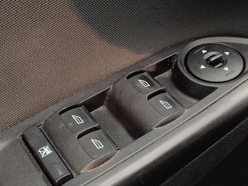 Used 2017 Ford Focus SEL image 27