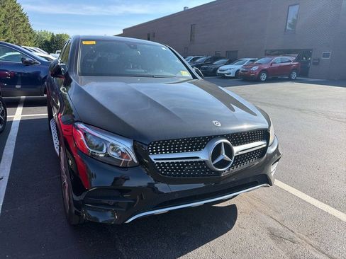 Used 2019 Mercedes-Benz GLC 300 4MATIC Coupe image 5
