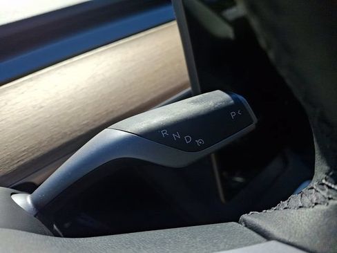 Used 2023 Tesla Model 3 Standard Range RWD image 17