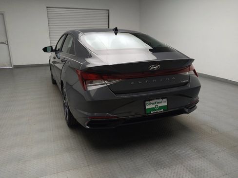 Used 2023 Hyundai Elantra Limited FWD image 6