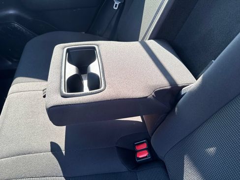 Used 2021 Toyota RAV4 LE w/ Carpet Mat Package (TMS) AWD/4WD image 36