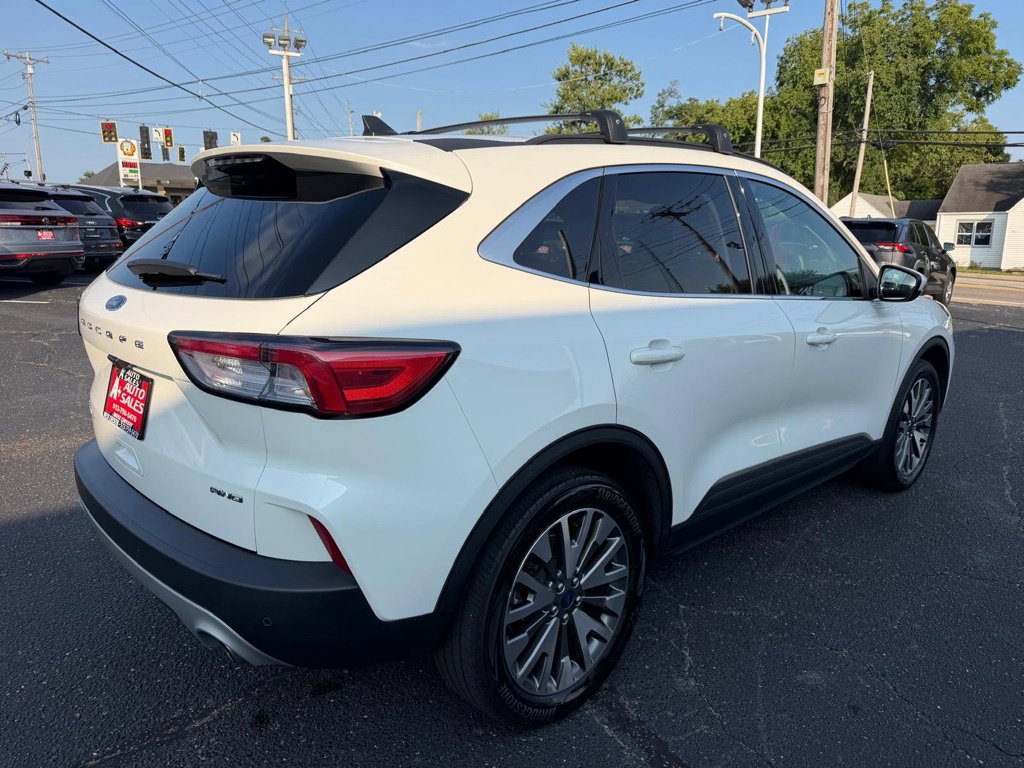 Used 2022 Ford Escape Titanium AWD/4WD image 6