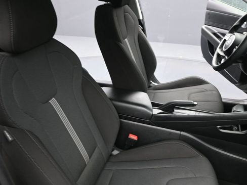 Certified 2024 Hyundai Elantra SE image 31
