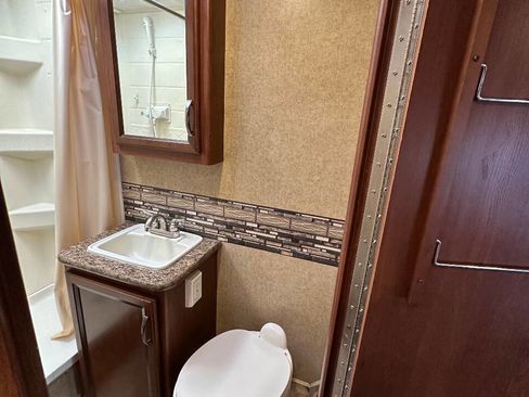 Used 2014 Ford E-350 and Econoline 350 Super Duty Wagon w/ Motorhome Prep Package image 17