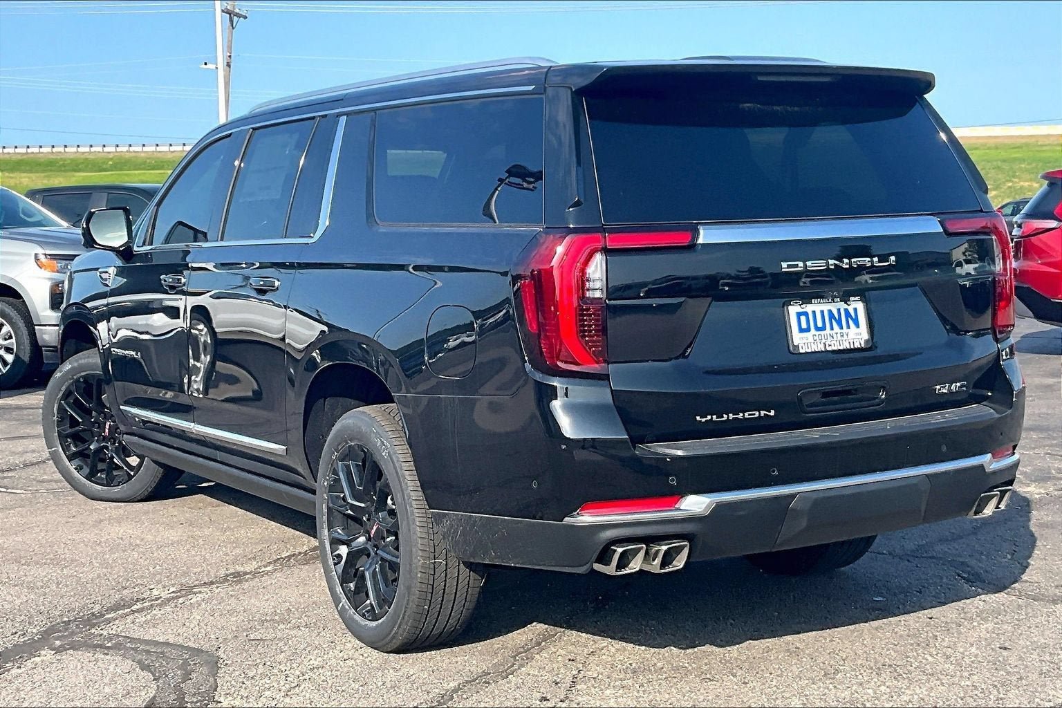 New 2026 GMC Yukon XL Denali AWD/4WD image 3