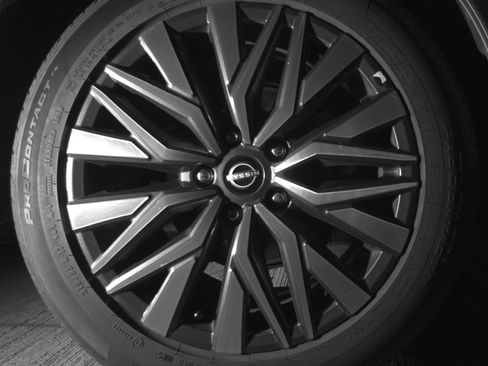 Used 2025 Nissan Altima 2.5 SV FWD image 15