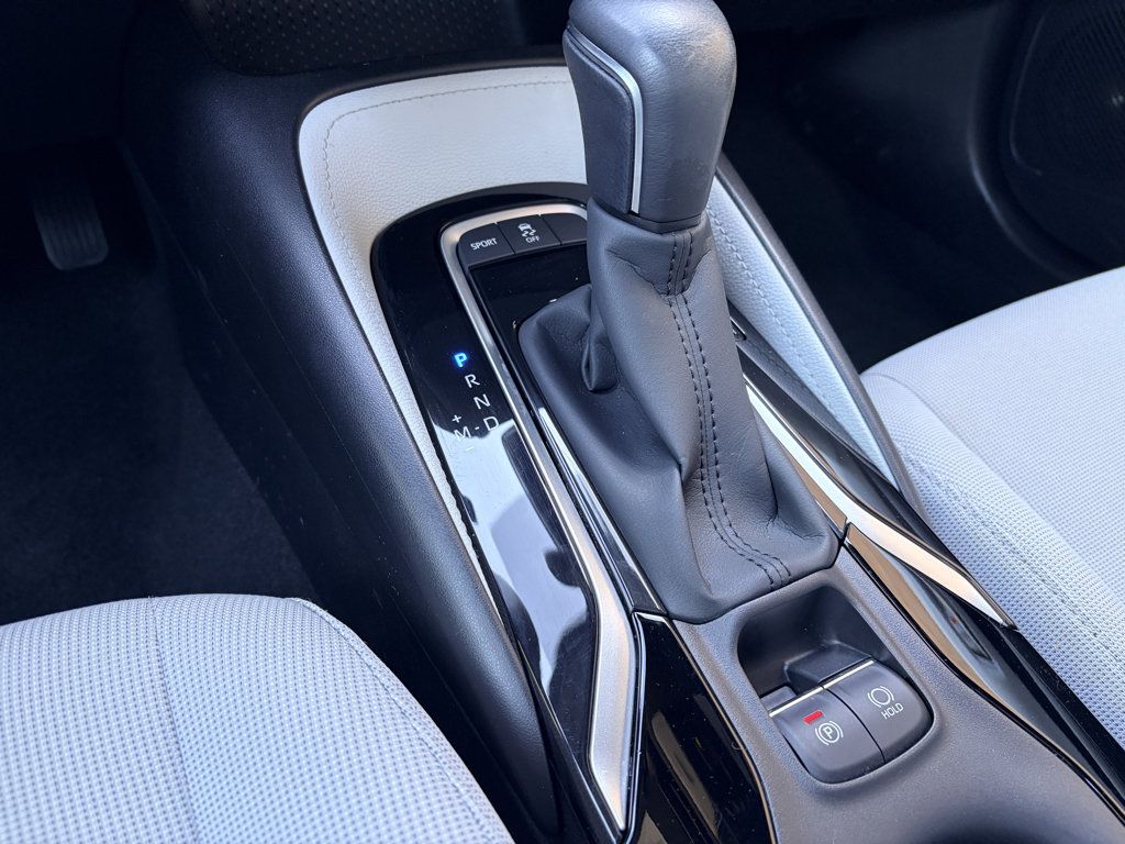 Used 2022 Toyota Corolla SE FWD image 19