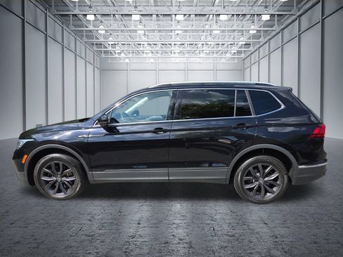 Used 2022 Volkswagen Tiguan SE AWD/4WD image 4