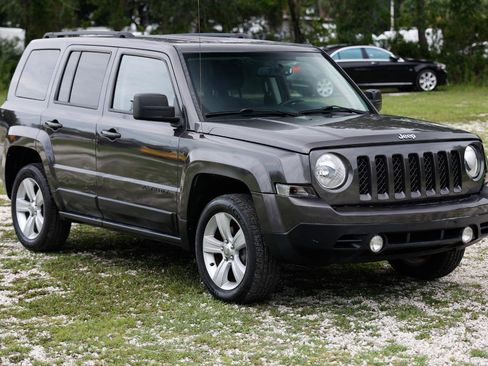 Used 2016 Jeep Patriot Latitude AWD/4WD image 15