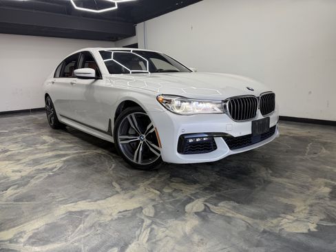 Used 2018 BMW 750Li xDrive AWD/4WD image 9