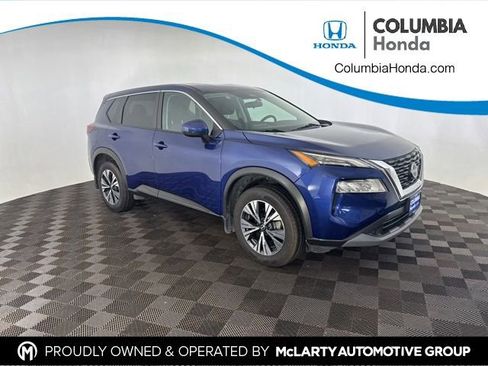 Used 2022 Nissan Rogue SV image 1