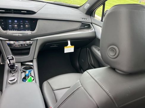 New 2026 Cadillac XT5 Sportv w/ LPO, Floor Liner Package AWD/4WD image 42