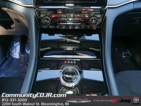 New 2025 Jeep Grand Cherokee Laredo X w/ Luxury Tech Group I image 16