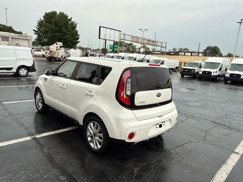 Used 2019 Kia Soul + FWD image 6