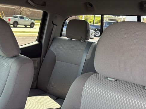 Used 2014 Toyota Tacoma PreRunner w/ SR5 Package RWD image 16