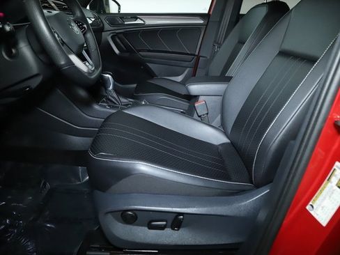 Used 2024 Volkswagen Tiguan SE R-Line image 19