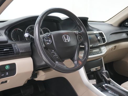Used 2013 Honda Accord EX-L image 9