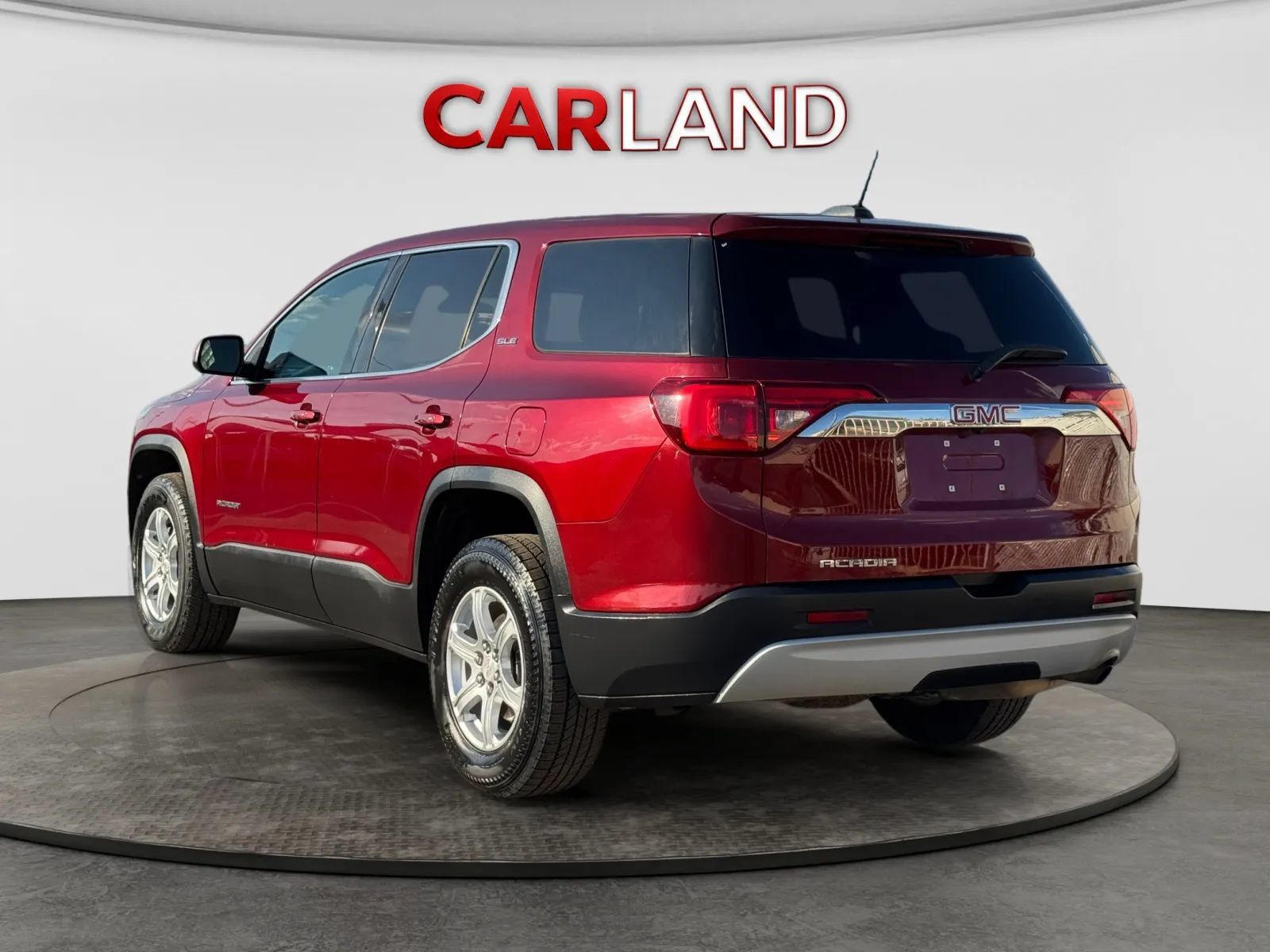Used 2018 GMC Acadia SLE FWD image 4