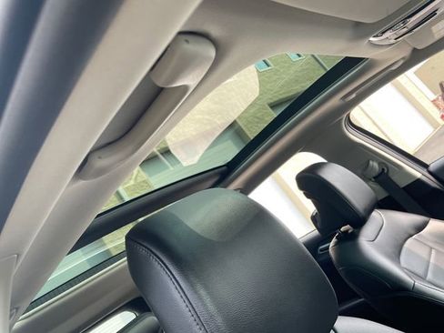 Used 2023 Kia Sportage SX image 43