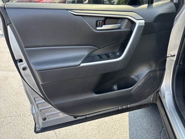 Used 2024 Toyota RAV4 XLE FWD image 11