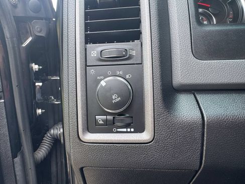 Used 2019 RAM 1500 Express w/ Wheel & Sound Group AWD/4WD image 18