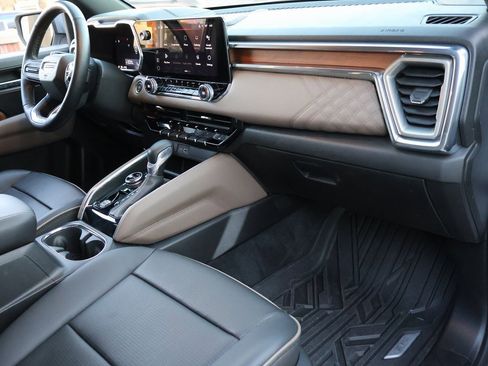 Used 2023 GMC Canyon Denali image 10