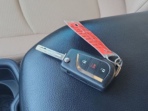 Used 2022 Toyota RAV4 LE image 36