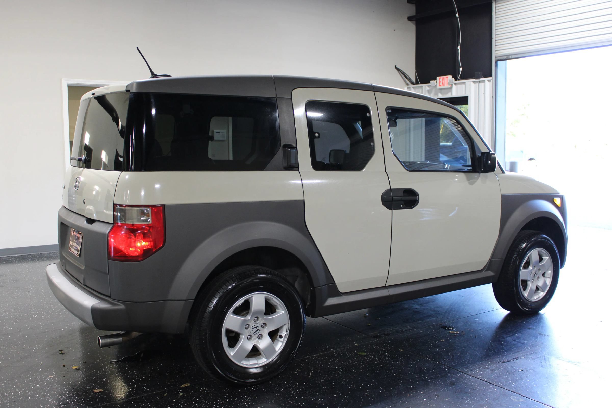 Used 2005 Honda Element EX image 3