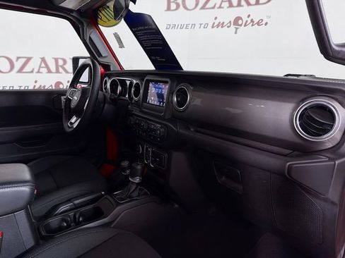 Used 2019 Jeep Wrangler Unlimited Sahara AWD/4WD image 34