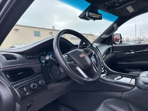 Used 2020 Cadillac Escalade ESV Platinum image 14