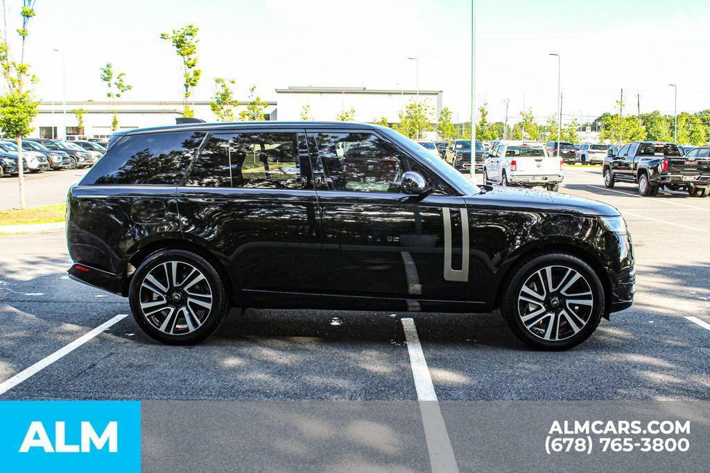 Used 2023 Land Rover Range Rover SE AWD/4WD image 8