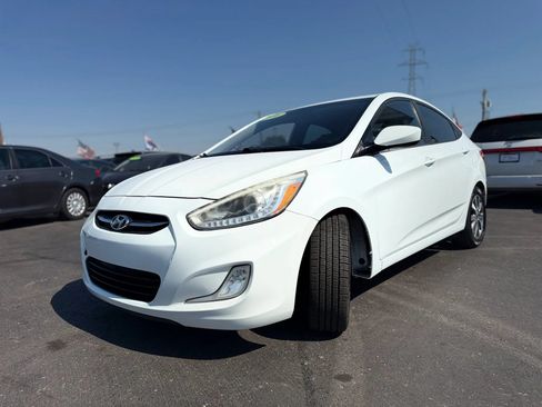 Used 2016 Hyundai Accent SE w/ Option Group 03 FWD image 7