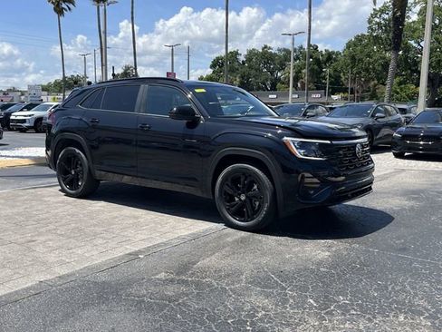 New 2026 Volkswagen Atlas Cross Sport SEL R-Line AWD/4WD image 2