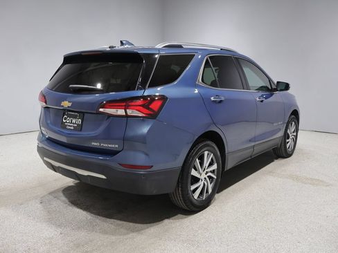 Used 2024 Chevrolet Equinox Premier AWD/4WD image 2