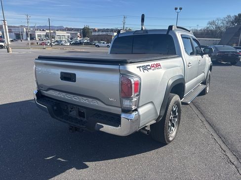 Used 2022 Toyota Tacoma TRD Off-Road image 5
