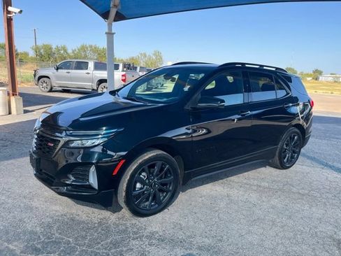 Used 2023 Chevrolet Equinox RS FWD image 1