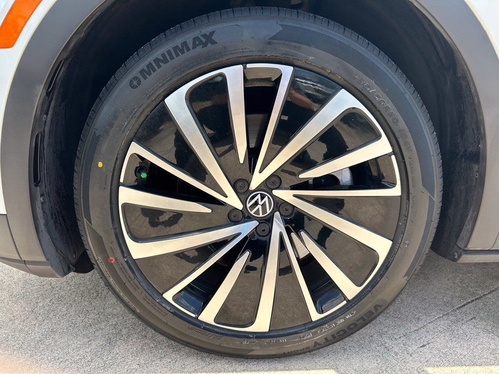 Used 2024 Volkswagen ID.4 S RWD image 33