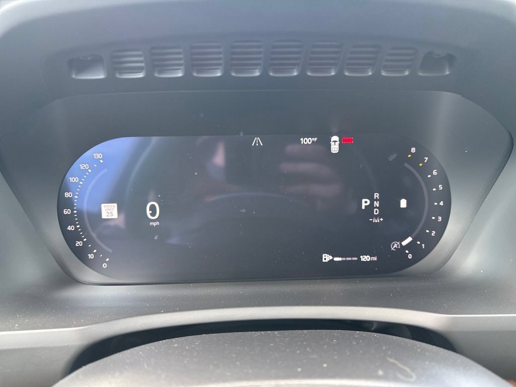 Used 2025 Volvo XC90 B6 Plus AWD/4WD image 20